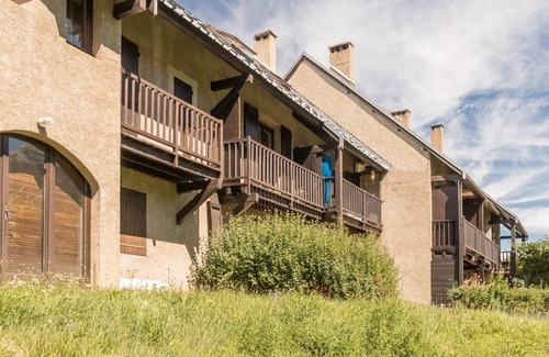 Monetier-les-Bains Apartment | 3-room apartment for 7 with parking in Monêtier-les-Bains