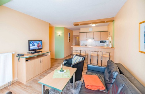 Ostseebad Kuhlungsborn Apartment | 3-room apartment - C25 - On West beach house Apartment Bellamare