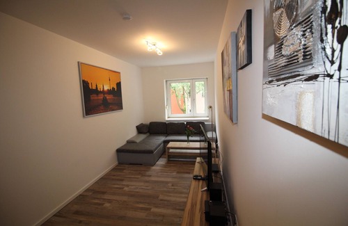 Tempelhof-Schoeneberg Apartment | 3 rooms, up to 9 persons, luxurious furnishings, "orchid"