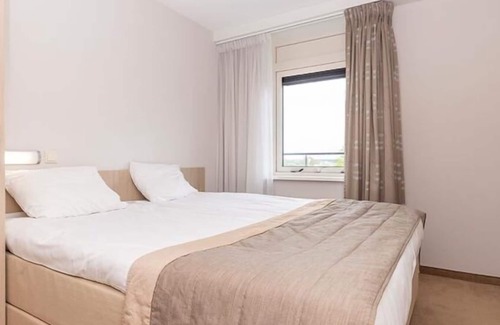 Kamperland Hotel | 3 Soothing Escape | Wellness Activities, Pool & Spa for a Restful Stay