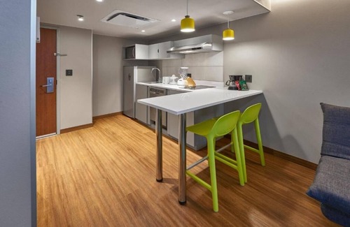 Puerto Morelos Apartment | 3 Spacious Modern Rooms Near Cancún Airport l Pool, Free Breakfast & Shuttle