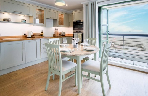 Little Haven Apartment | 3 St Bride's Bay View - 3 Bedroom - Broad Haven