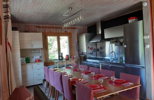 Chatel Ski Chalet | 3-star chalet at the foot of the Petit Chatel chairlift: sleeps 8