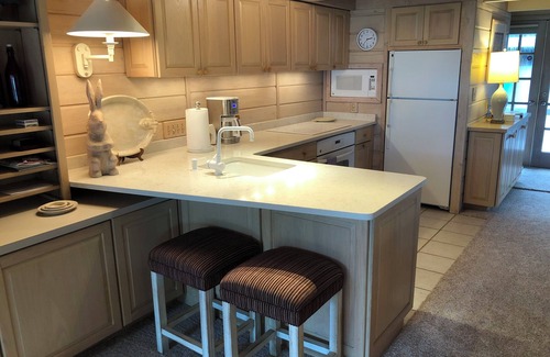 Rehoboth by the Sea Condo | 3-story Beachfront Townhome with Breathtaking Ocean Views nn