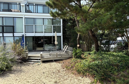 Rehoboth by the Sea Condo | 3-story Beachfront Townhome with Breathtaking Ocean Views nn