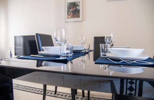 Pescara Apartment | 3 Suite in Centro con Balcone a 450 m dal Mare, Parcheggio Pubblico