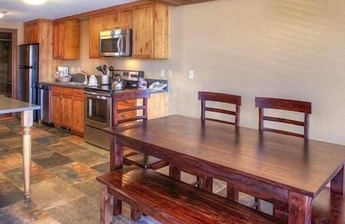 Woodmoor Resort | 3 Suite with Ski at Gold Point Resort, Breckenridge