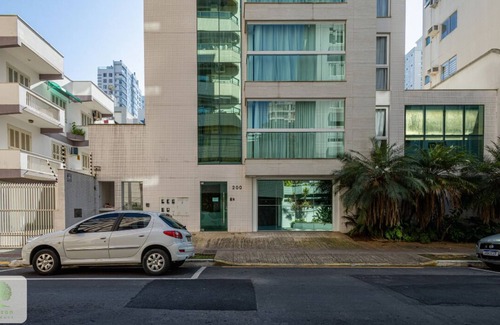 Centro Apartment | 3 suites with air conditioning, hot tub, garage