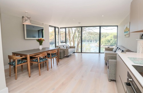 Newton Ferrers Cottage | 3 The Hide