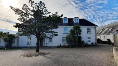 Lelant Apartment | 3 The Manor, Porthkidney Sands