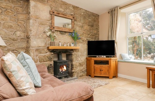 Paul Cottage | 3 TRUNGLE COTTAGES, pet friendly, with open fire in Mousehole