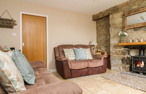 Paul Cottage | 3 TRUNGLE COTTAGES, pet friendly, with open fire in Mousehole