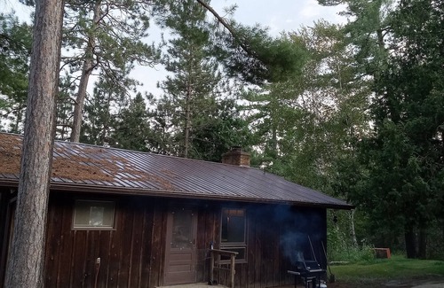 Ely Cabin | 30 day min on pristine Burntside, breathe the pines & hear loons call, fish jump
