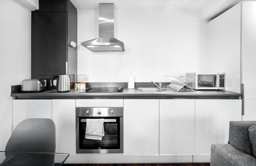 Bordesley Apartment | 3001 Fabrick Square · Luxury 2 Bed Apartment - Smart TV - WIFI