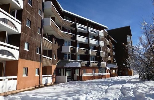 Eclose-Ouest Apartment | 300m from ski lifts, 3rd floor, tv, ski locker, 23m², Alpe d'Huez