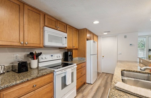 Fernandina Beach Villa | 3012 Club Villa - Adorable Townhome on the Golf Course in the Omni Resort