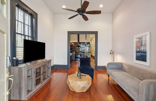 Bywater Apartment | 3042 St Claude B (2/2)