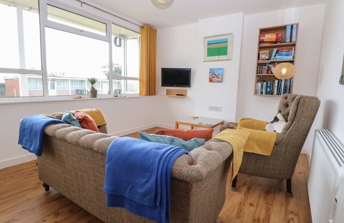 Mundesley Cottage | 31 SEAWARD CREST, family friendly, with a garden in Mundesley