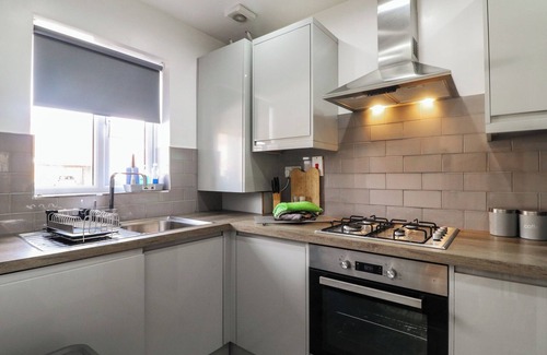Leicester Cottage | 32 MOORLAND HOUSE, with a garden in Syston