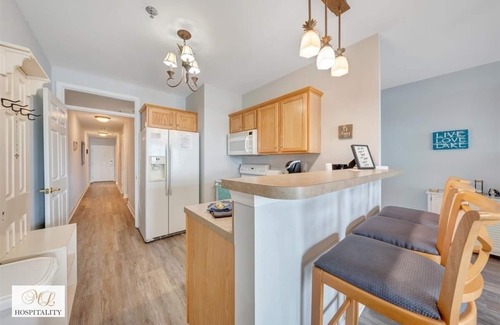 Smith Mountain Lake Apartment | #322 Pointe - 2 Bedroom Lakefront Condo at Mariners SML