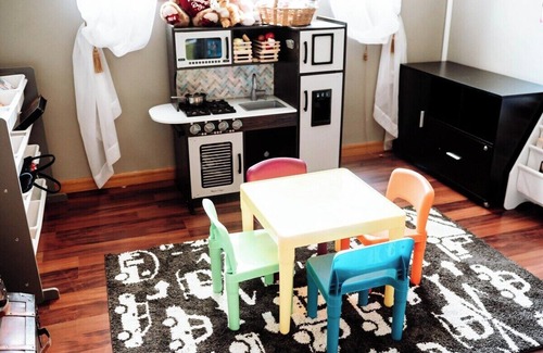 Fairlawn Heights House | 327 · Winter Retreat - 6BR, All age friendly