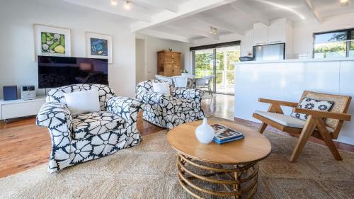 Killcare Heights House | '33 Degrees - Stunning Views' by Accom Holidays