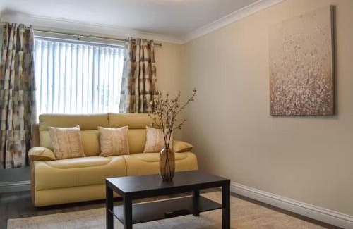 Middlesbrough House | 34 Buckthorn Grove