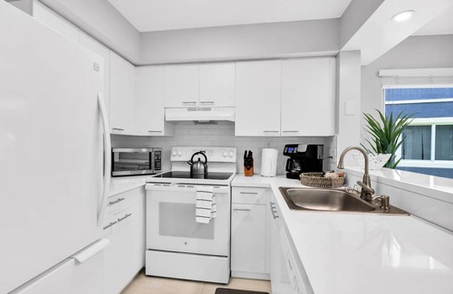 Mission Bay Apartment | 340A - Modern Villa in the heart of Boca Raton