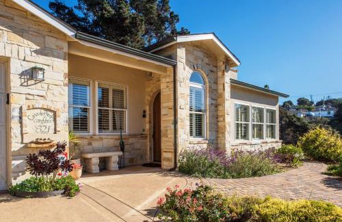 Del Rey Oaks House | 3485 Avalon by the Sea home