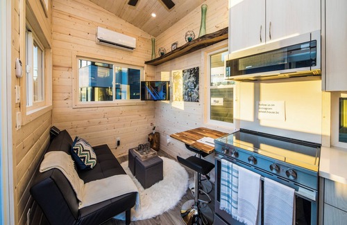 Halfmoon Bay House | 35 ‘ Tiny House RV pet friendly