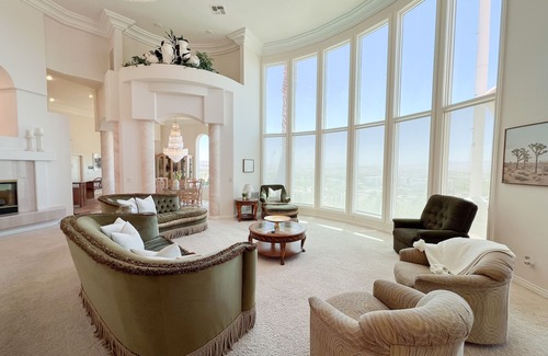 St. George House | 360° Views of Southern Utah | Sleeps 24 | Perfect For The Whole Family