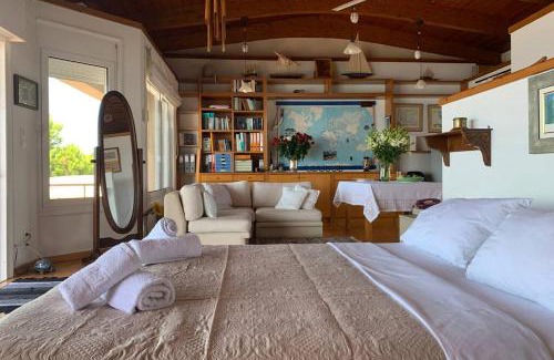 Mytikas Apartment | 360º suite with endless views to the Ionian Sea