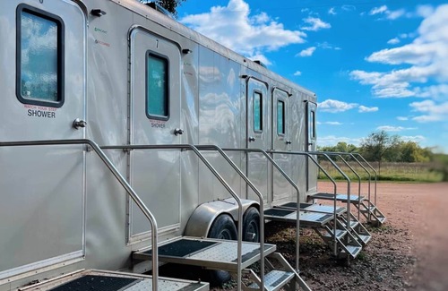 Prairie Lea Cabin | #38 Son's River Ranch - Glamping Cabin w/2 Queen Beds