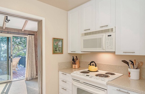 Northwest Carmel House | 3903 Mabuhay - Walk to Downtown and the Beach