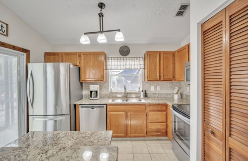 Trailer Estates House | 3B/2B House Pool & Hot Tub, Golf, Fire Pit, BBQ, Family Games, Near UTC