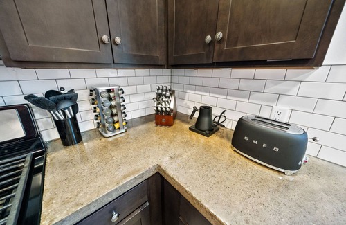 Elkhart House | 3BD/2.5 Home|5m DT Elkhart|30m Notre |River View