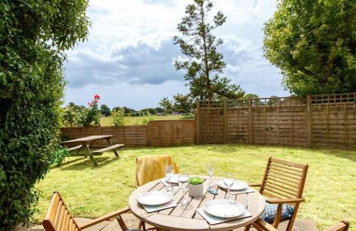 West Wittering House | 3bd Family Beach Retreat in West Wittering