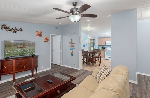 Gordonville House | 3Bdrms Firepit Close to Beach, Swim, & Fish Texoma