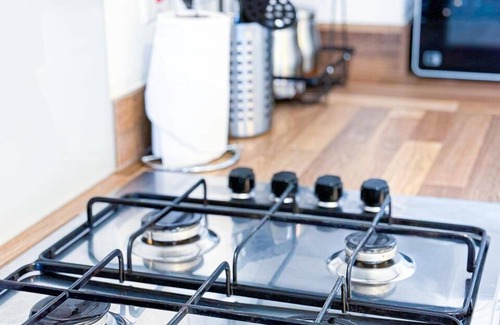Bordesley House | 3Bed House For Contractors/Large Group Sleep upto9