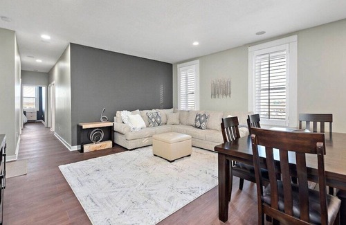 Downtown Kansas City Apartment | 3beds, 3Times The Fun