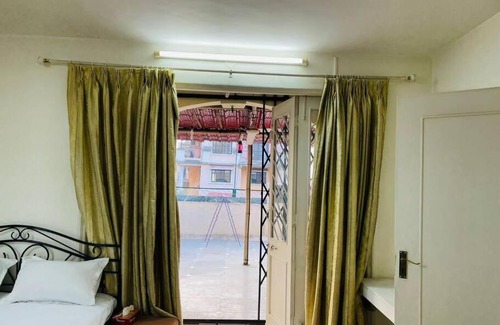 Koregaon Park Apartment | 3BHK AC Flat in Prime Location of Koregaon Park