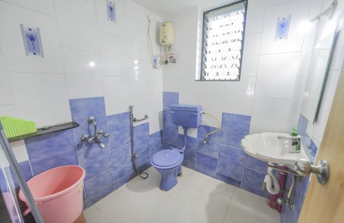 Talegaon Dabhade Hotel | 3BHK w/Pool - Dream Habitat by Universe Villas