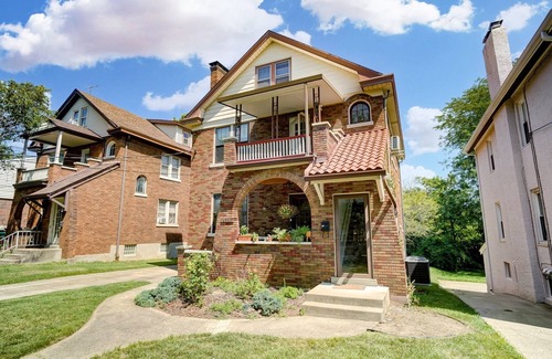 West Price Hill Apartment | 3BR 1 Bath Extended Stay