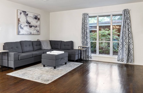 South Baton Rouge House | 3BR 2BA Near LSU, Medical, and Mall of Louisiana!