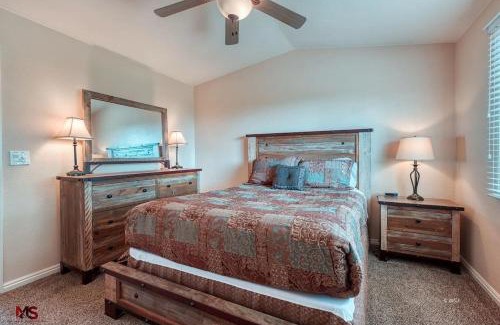 Kanab House | 3BR/2BA Townhome with Pool, Patio, WiFi, Washer/Dryer