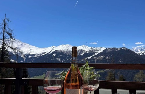 Verbier Apartment | 3BR Central Verbier with Pool, Sauna & Views