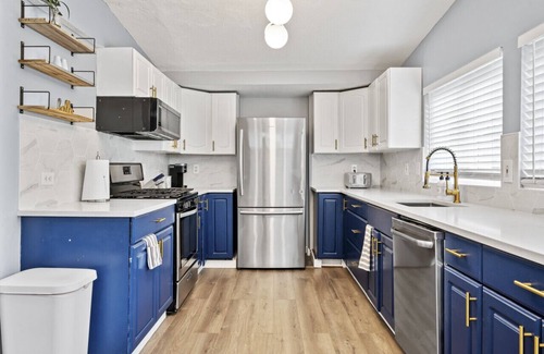 Lawrenceville House | 3BR Charming Home with Fireplace