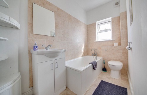Rotherham House | 3BR Contractor House Great Location Meadowhall Rd