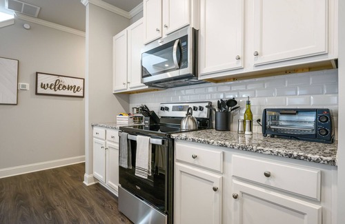 Norcross House | 3BR Extended Stays, Pet Friendly