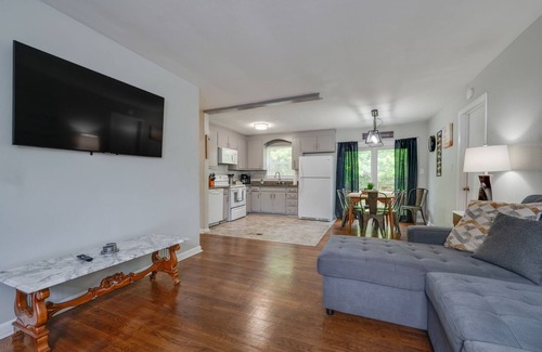 Hampton House | 3BR Hampton Home, Central to HU, and Colosseum!